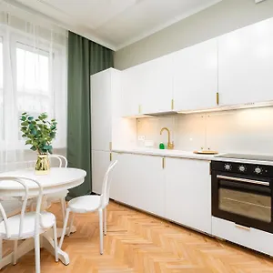 Aleje Jerozolimskie 42 By Homeprime Warszawa
